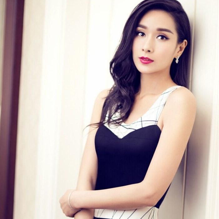 楊恭如簽約廈門向大大品牌內(nèi)衣代言人