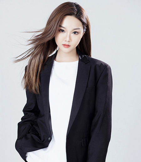 張禾禾</p>
<p>國籍：中國</p>